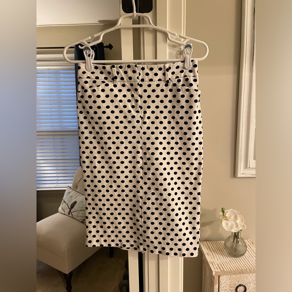 NY&Co Black and White Polka Dot Pencil Skirt - Size 2